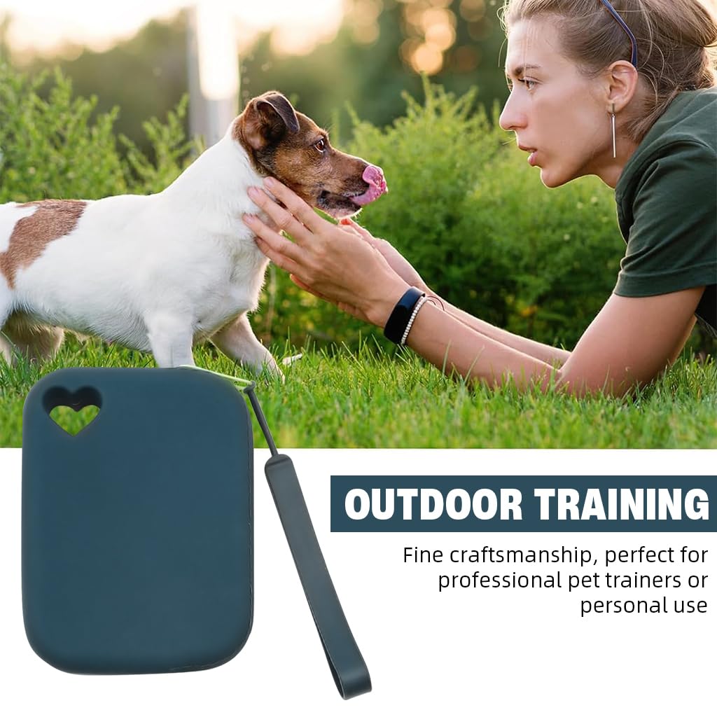 Qpets Pet Treat Pouch Portable Silicone Snack Pack for Dog Training and Outdoor Use